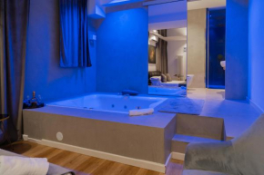 Four Luxury Suite